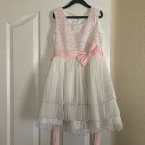 Jona Michelle: Girls' Tulle Tiered Dress White with Pink Bow size 7